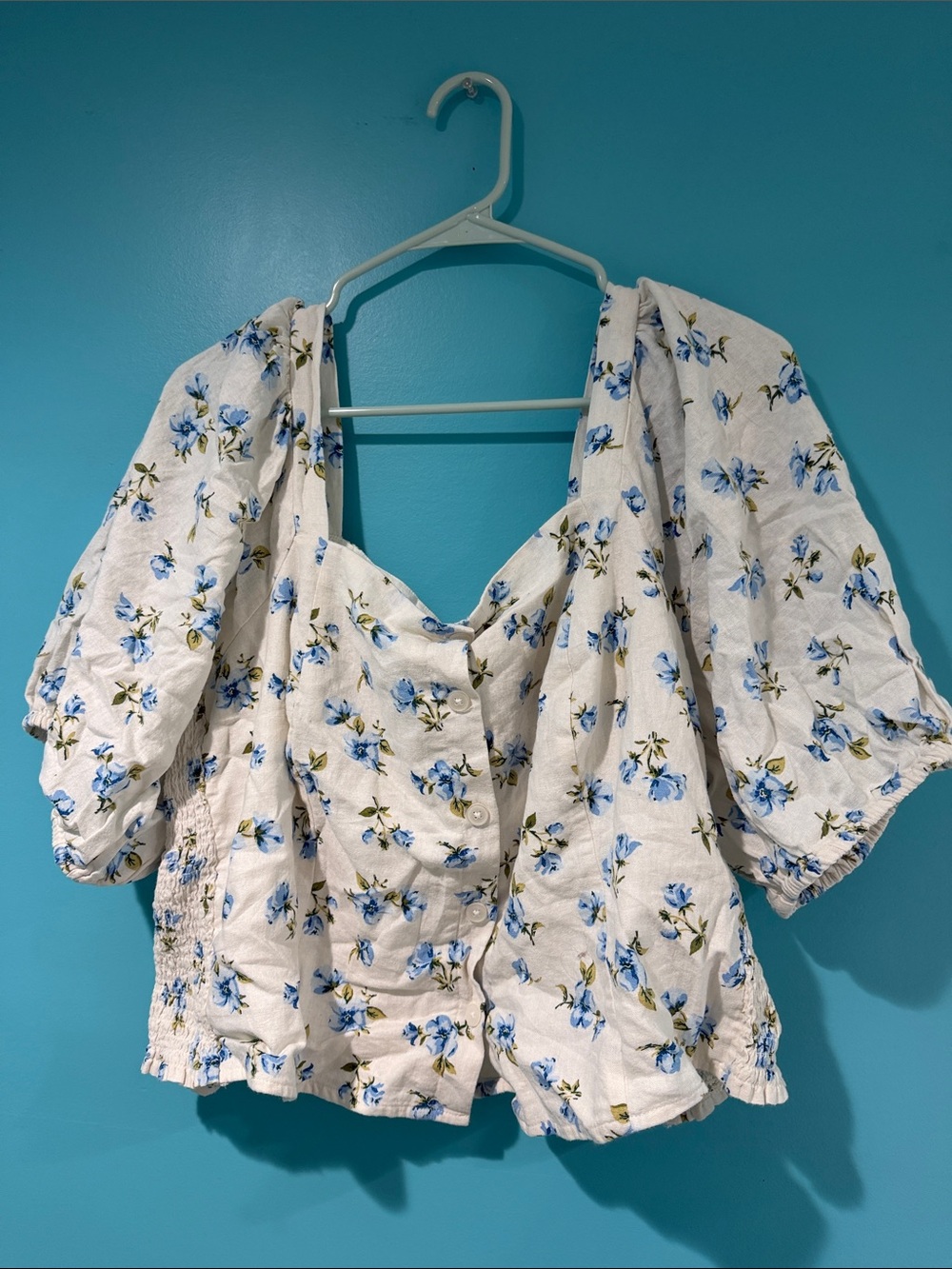 Old Navy White Floral Puff-Sleeve Button Front Top